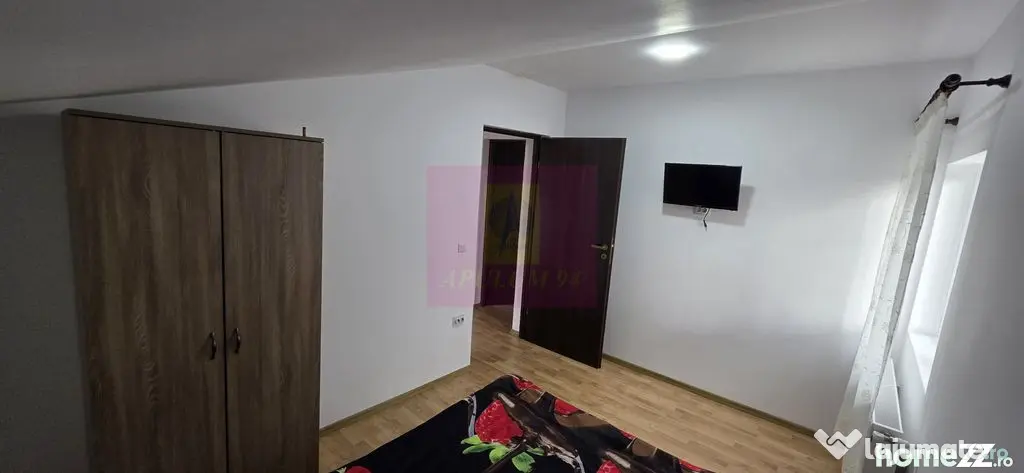 Vila de vacanta cu 4 camere de vanzare in Valea Doftanei - Valea Doftanei (Prahova)