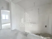 Jumatate de duplex de vanzare, Parter + Etaj, 5 camere si 2 bai, Sag 