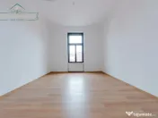 Casă individuală cu potențial comercial și rezidențial, 