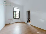 Casă individuală cu potențial comercial și rezidențial, 