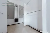Casă individuală cu potențial comercial și rezidențial, 