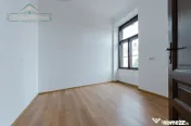 Casă individuală cu potențial comercial și rezidențial, 