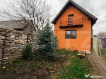 Casă de vânzare – proprietate generoasă 2.285 m² teren