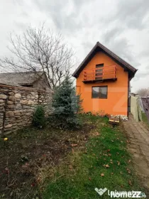 Casă de vânzare – proprietate generoasă 2.285 m² teren