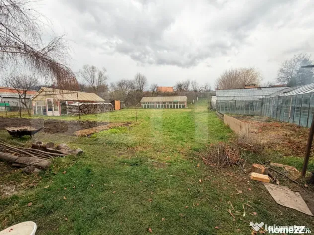 Casă de vânzare – proprietate generoasă 2.285 m² teren