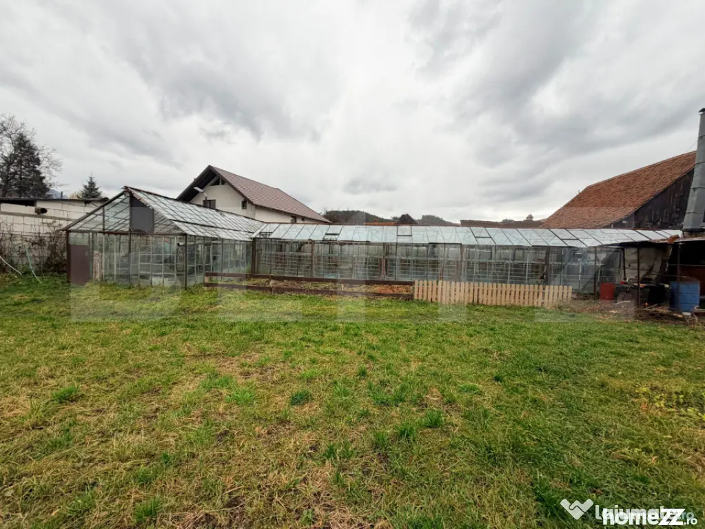 Casă de vânzare – proprietate generoasă 2.285 m² teren