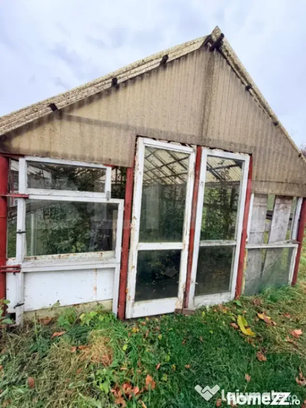 Casă de vânzare – proprietate generoasă 2.285 m² teren