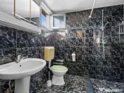 Casă cu 5 camere in Barzava 