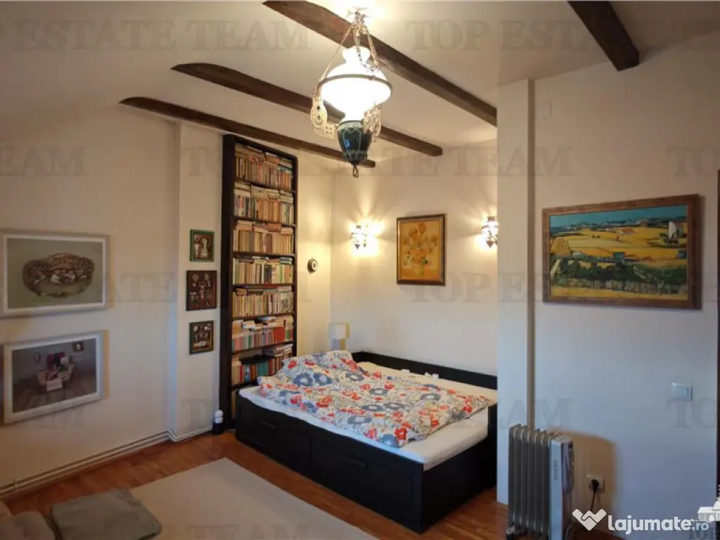 Apartament de 3 camere ultracentral, 2 intrari, lift cu acce