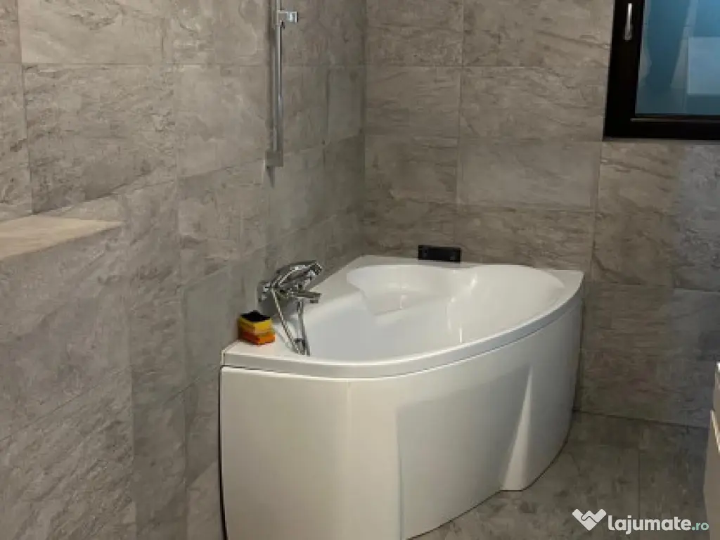 Apartament 3 camere modern cu loc de parcare