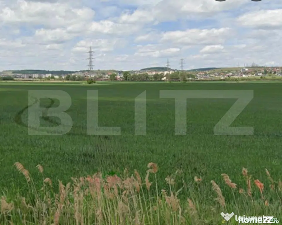 Teren intravilan 2000 mp, front 10 ml, zona CET ( Mall ) - - Suceava (Suceava)