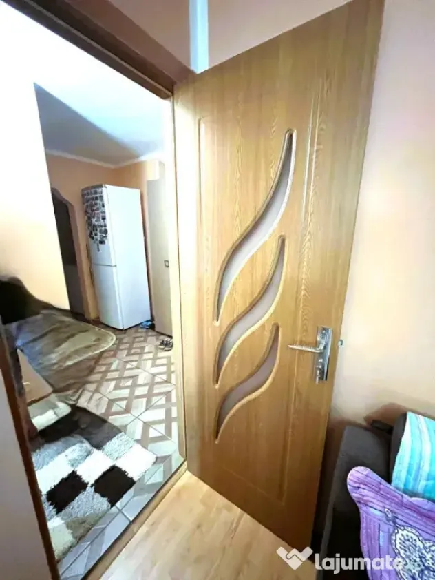 Apartament 3 camere --etajul 2 - E3 - 75mp