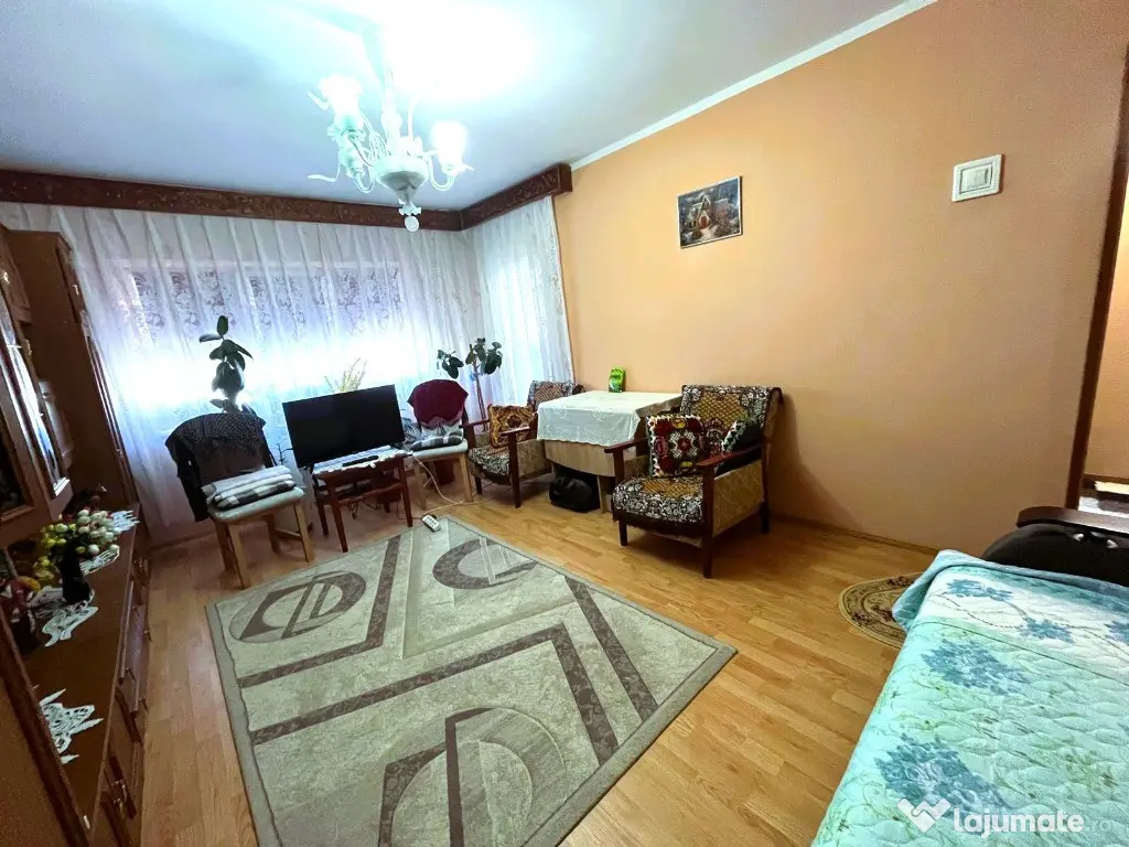 Apartament 3 camere --etajul 2 - E3 - 75mp