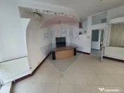 Ansamblu casa de locuit, hala productie ,spatiu de birour... 