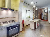 Domeniu de vanzare, Baile Govora(Pausesti-Otasau) cu teren d 