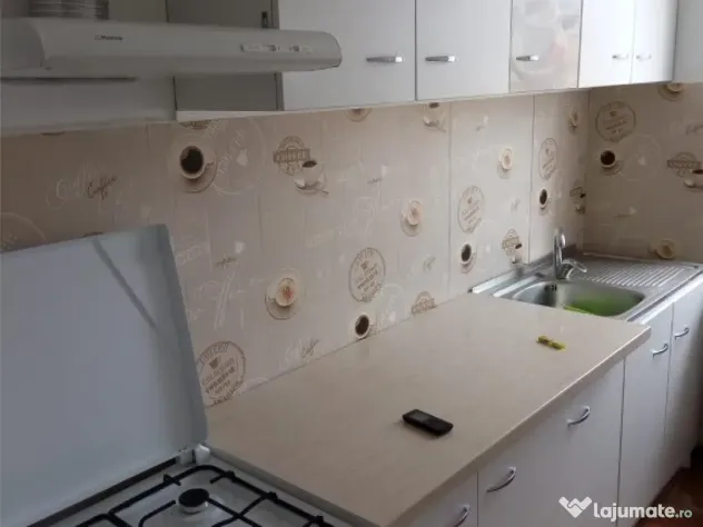 Garsoniera utilata si mobilata complet zona Vatra Luminoasa