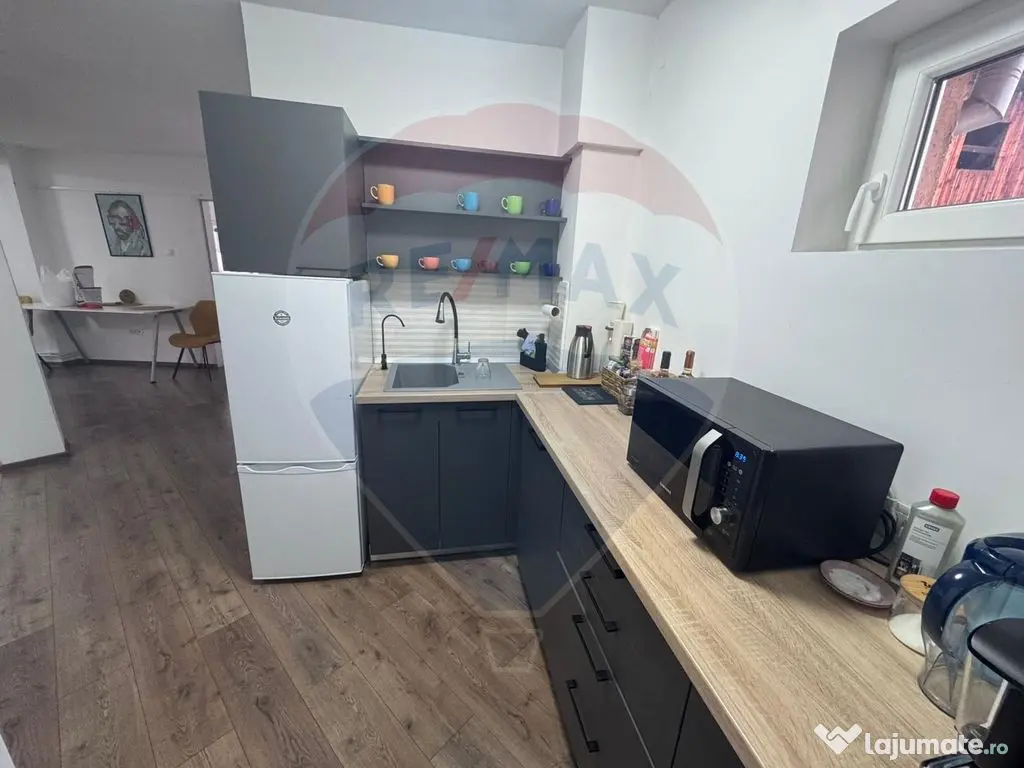 Spațiu de birouri de închiriat, clădire nouă, zonă c...