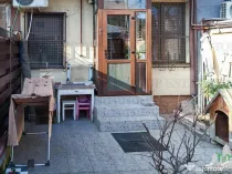 Apartament 2 camere zona Titan, curte proprie 37mp in vila