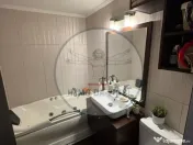 Vând apartament 3 camere Între Lacuri 