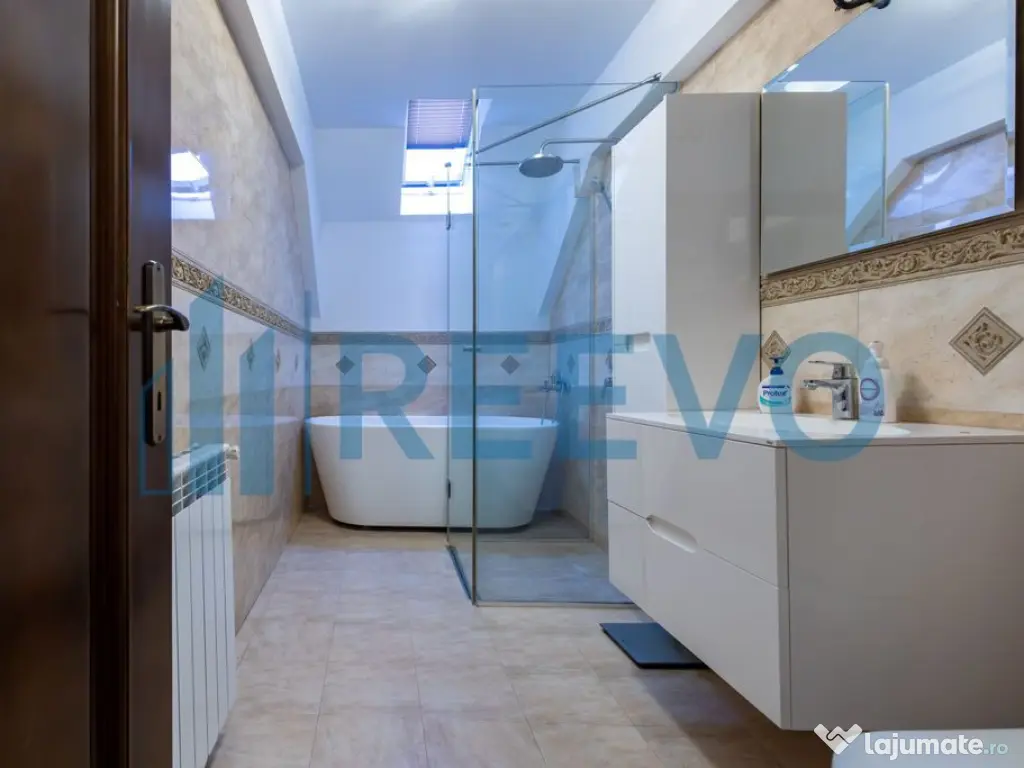 PENTHOUSE de vânzare, Grădina cu Magnolii+ 3 locuri de ...