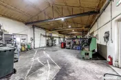 Hale depozitare/producție 2.000 mp si 10.000 mp teren î...