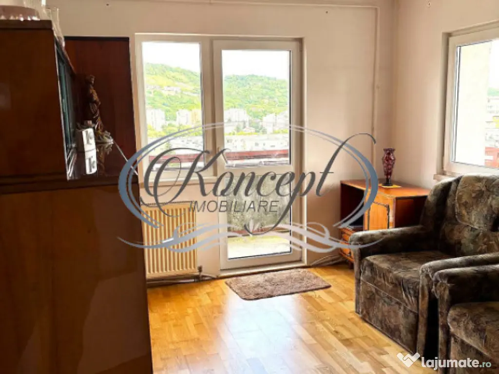 Apartament spatios si luminos cu priveliste spre oras, zona