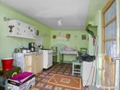 Casă de vanzare, pozitie excelenta, la intrare in Loc. G... 