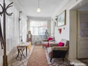 Casă de vanzare, pozitie excelenta, la intrare in Loc. G... 