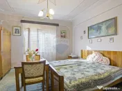 Casă de vanzare, pozitie excelenta, la intrare in Loc. G... 