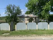 Casă + teren 2600 mp- Com. Negri- scop rezidențial sau ind 