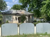 Casă + teren 2600 mp- Com. Negri- scop rezidențial sau ind 