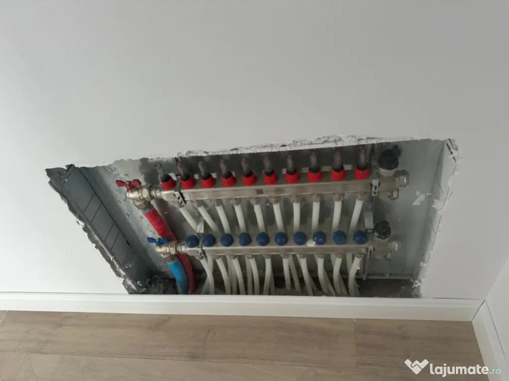 Apartament 2 camere de vanzare, situat in Tomis Plus, Consta