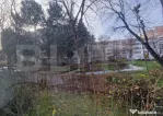 Apartament cu 3 dormitoare, 2 bai, boxa mare, parter inalt,
