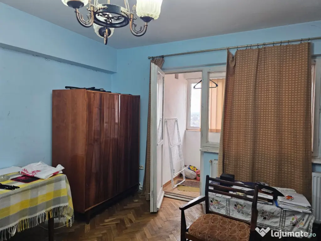 - Apartament 2 camere, confort 1 decomandat, Zona Centrala.