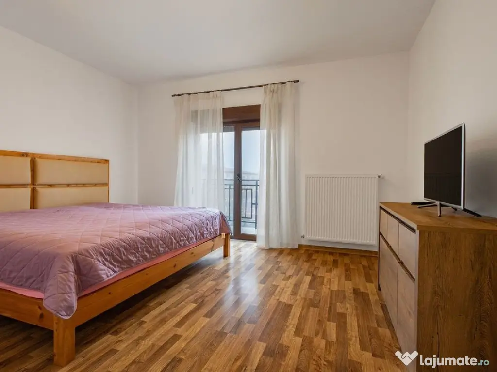 Casa individuala la pret de duplex langa padure | Comisio...