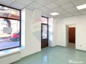 Spațiu comercial 75 mp Piata Catedralei. Vitrină si acc... 