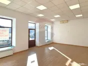 Spațiu comercial 75 mp Piata Catedralei. Vitrină si acc... 