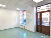 Spațiu comercial 75 mp Piata Catedralei. Vitrină si acc... 