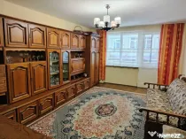 Apartament 3 camere, 74 mp, zona Sasar