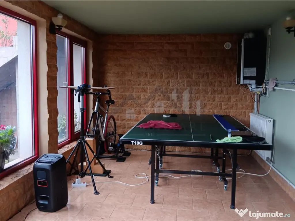 Ocazie! Barnova str Principala Vila P 1 M 225mp Teren 600mp