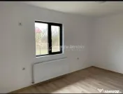 Case individuale pe parter-Teren 450 mp-Mutare imediata-Mih 