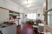 Două fronturi. 2.500 mp. Gospodărie existentă. 