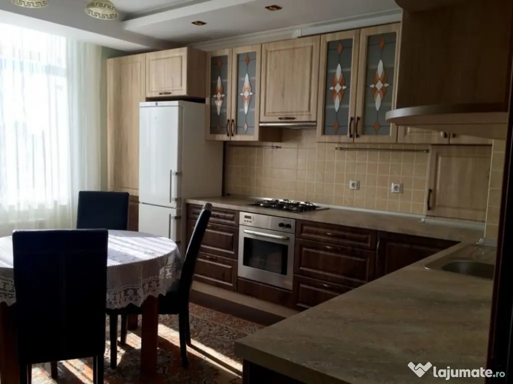 2 Camere zona Armeneasca