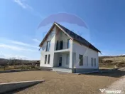 Casa individuala de vanzare in Salicea! 145 MP, 900 MP Teren 