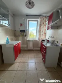 Apartament 2 camere, decomandat, etaj 3, zona Centrala