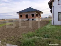 Casă de vânzare 400mp– Halmeu | teren generos de 27 arii