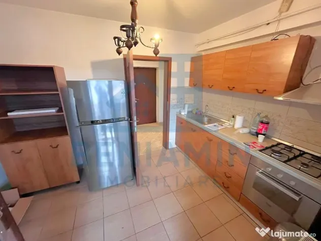 Apartament 3 camere decomandat etaj 1 an 2009 centrala pa...