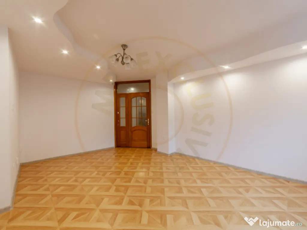 Apartament 5 camere an 1992 zona Rolast-Jumbo 0% Comision