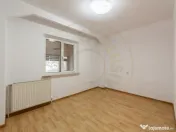 Apartament 5 camere an 1992 zona Rolast-Jumbo 0% Comision 