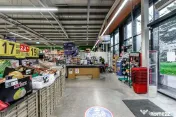 Spatiu comercial de vanzare cu chirias supermarket Profi 